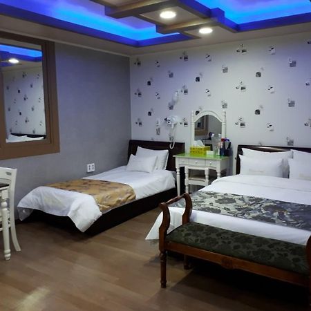 Tiffany Motel Mokpo Buitenkant foto