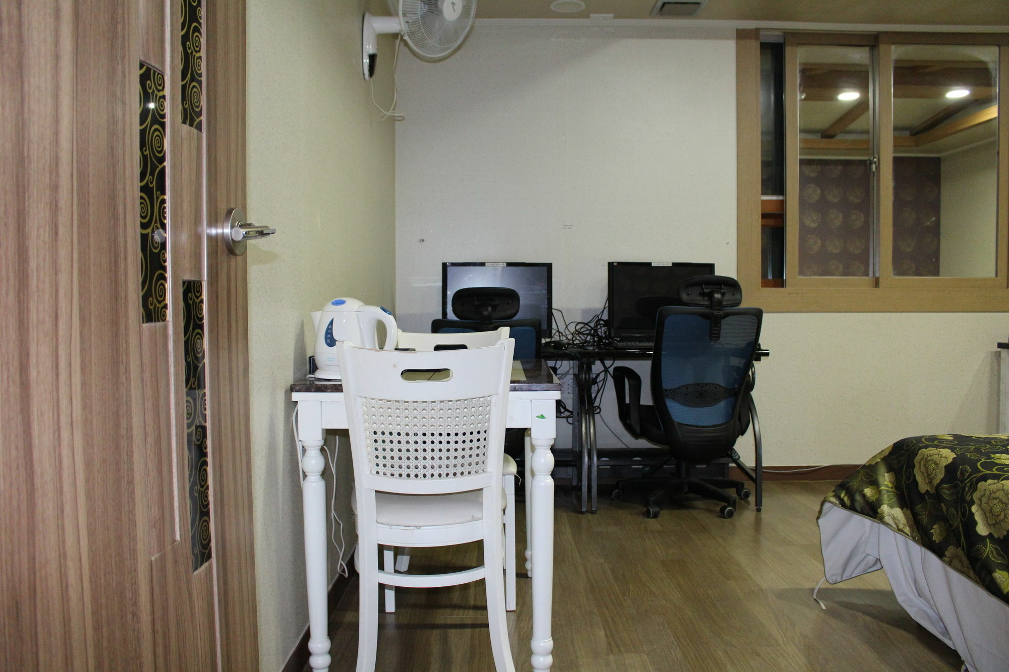 Tiffany Motel Mokpo Buitenkant foto